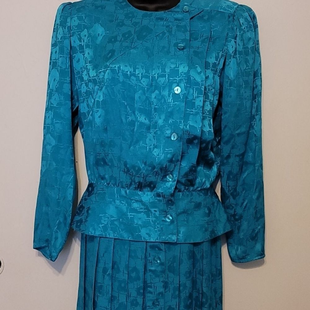 Vintage Nordstrom‎ point of view pleated silk skirt set